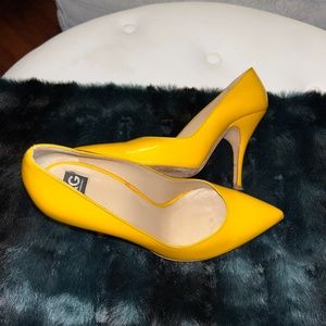 Dolce & Gabbana yellow 3” heels